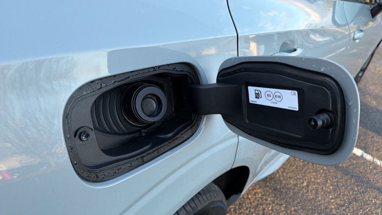 Volvo XC60 2.0 B5P Plus Dark 5dr AWD Geartronic Petrol Estate